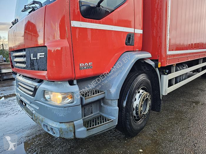 Camion DAF FA- 4x2 |manual gear | loading lift...