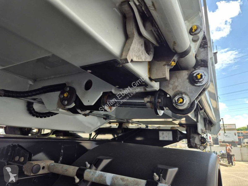 Kamion Iveco X-Way AD300X48Z HR 6x4 Intarder...