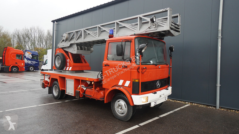 Camion Mercedes FIRE LADDER TRUCK 13.100KM...