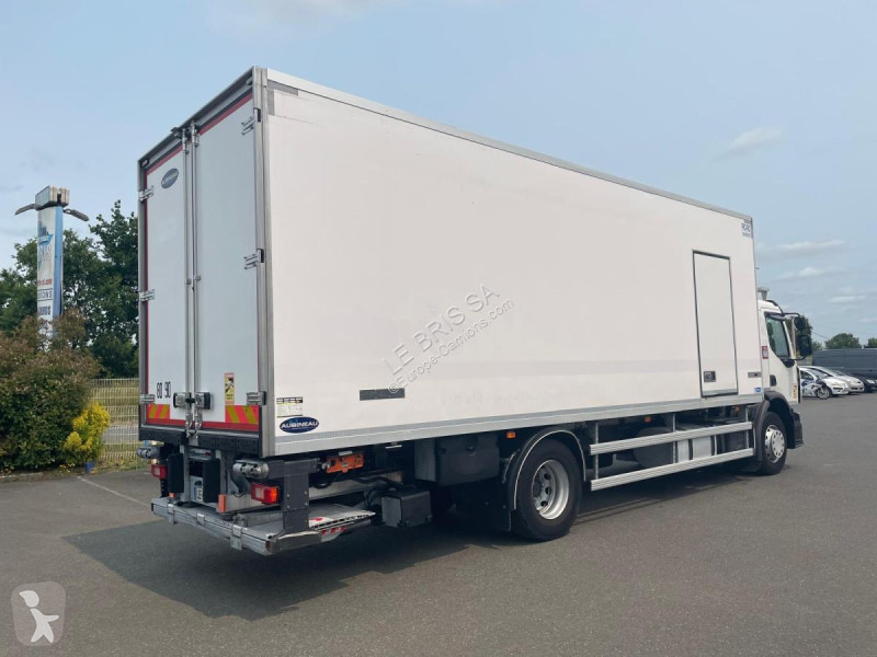 Camion Renault  D WIDE 320