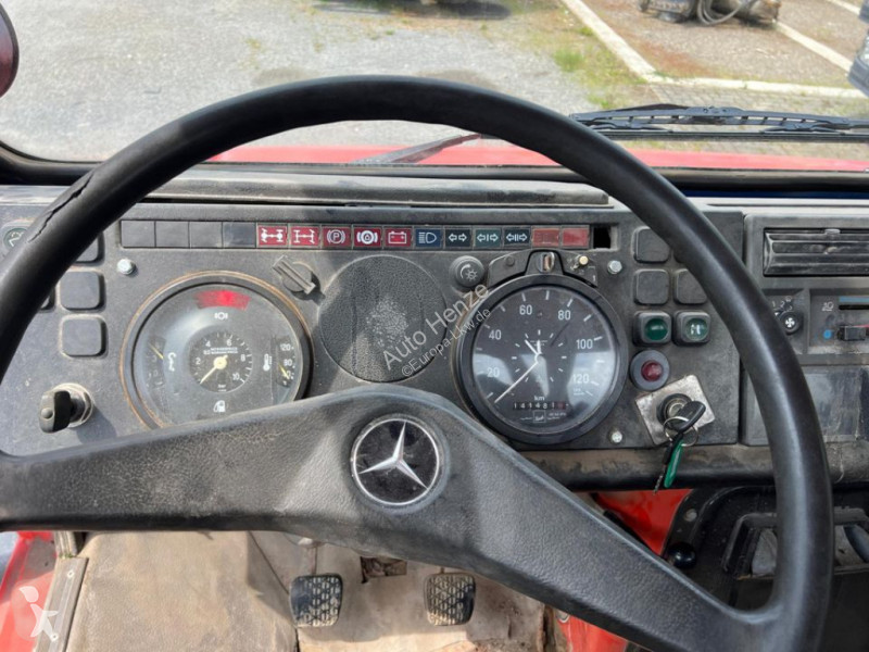 Kamion Mercedes Unimog U 424 2-Achs...