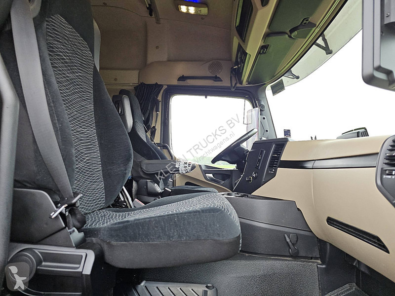 Camion Mercedes ACTROS STR. SP. TAILLIFT