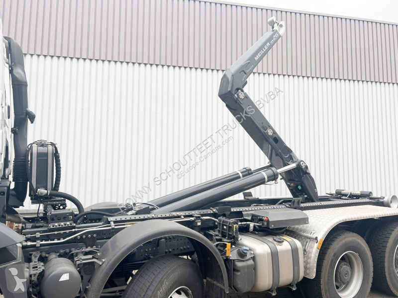 Kamion Mercedes Arocs 4142/48 8x4/4 Arocs...