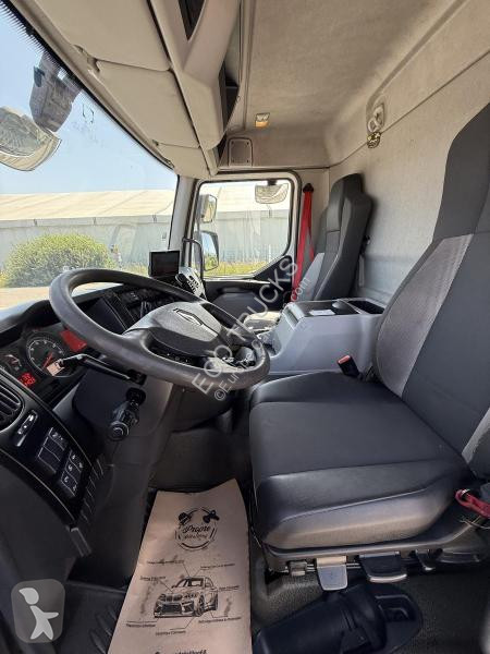 Camion Renault D-Series