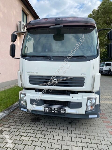 Camion Volvo FL 240