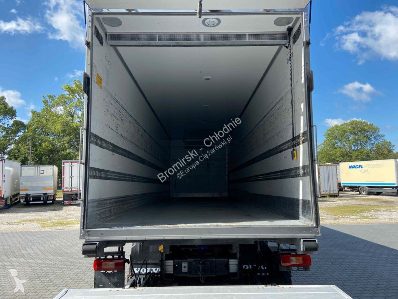 Camion Volvo 420 23 PALETTE LENK ACHSE EURO 6