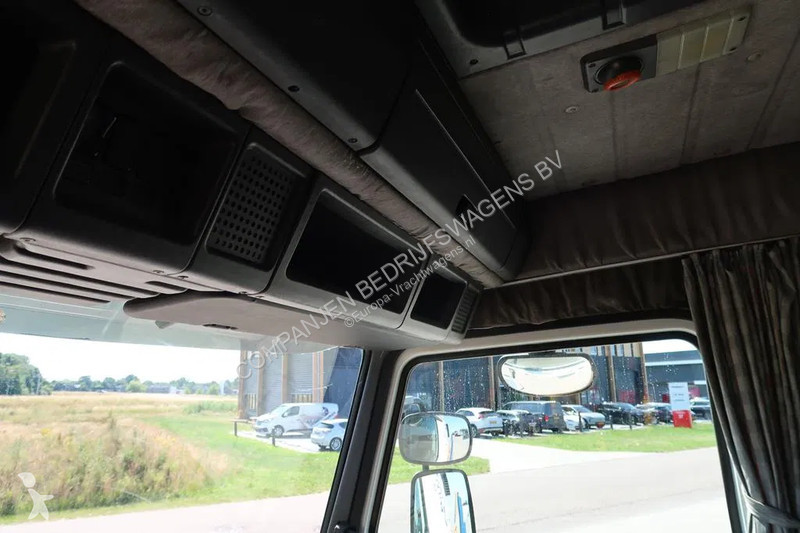 Kamion Scania R143-420 V8 EFFER 8200 Kraan -...