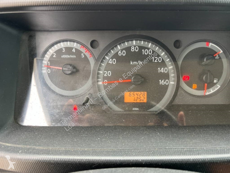 Camion Nissan CABSTAR 35.11