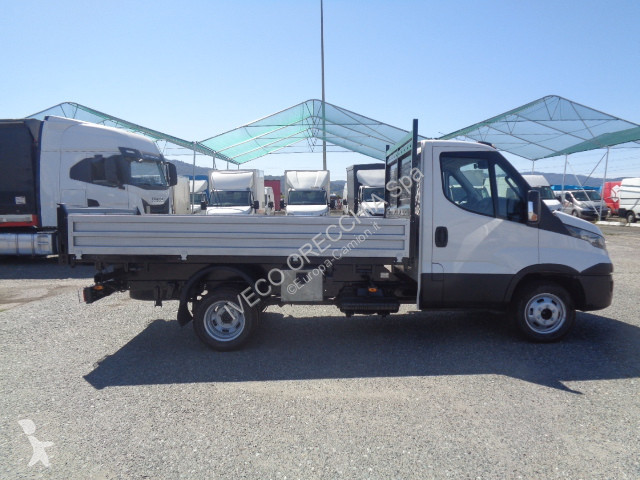 Camion Iveco DAILY 35C18
