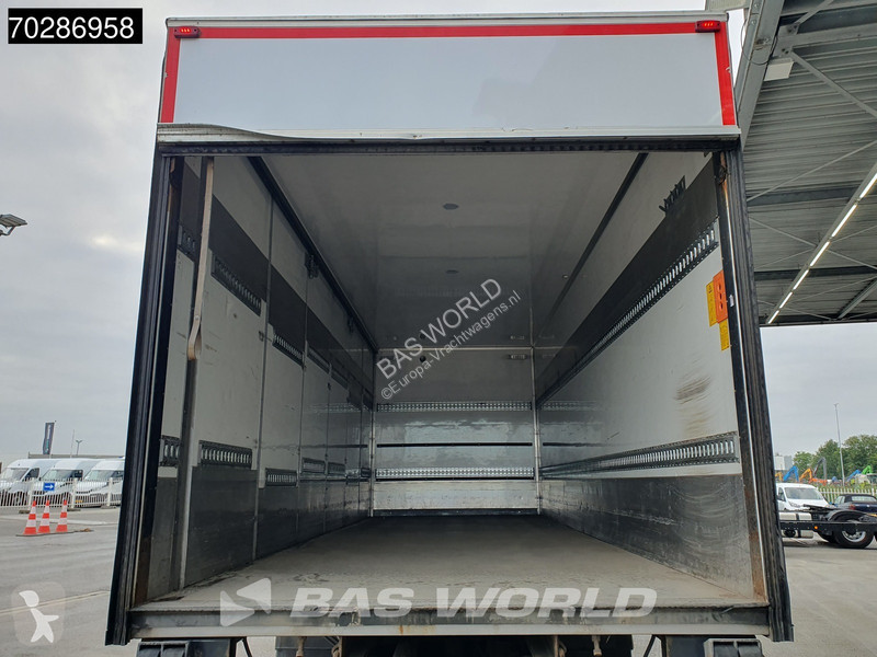 Vrachtwagen Mercedes 1827 4X2 2000kg...