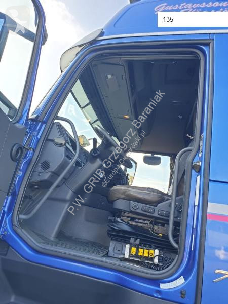 Camion Volvo 16 51S