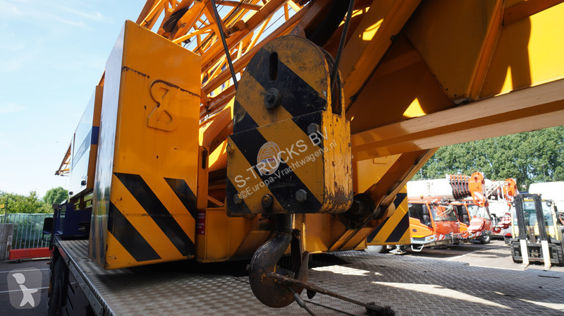 Kamion  SK3777-AT3 6X4 123.000KM