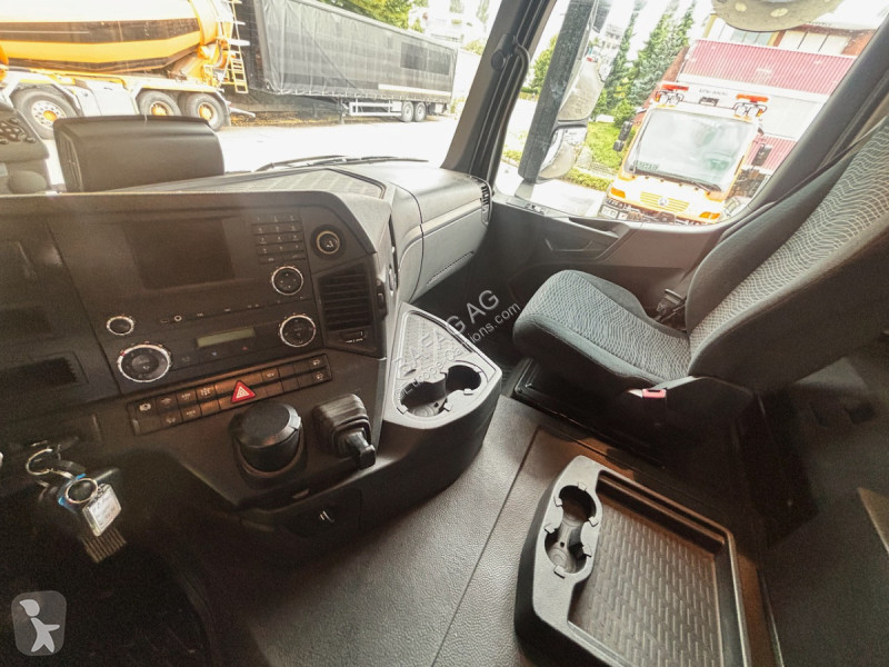 Kamion Mercedes arocs 3251