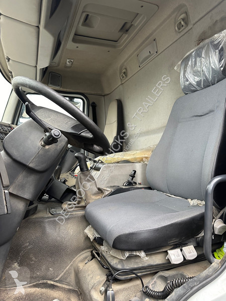 Kamion Renault 320 DXi - 6x2