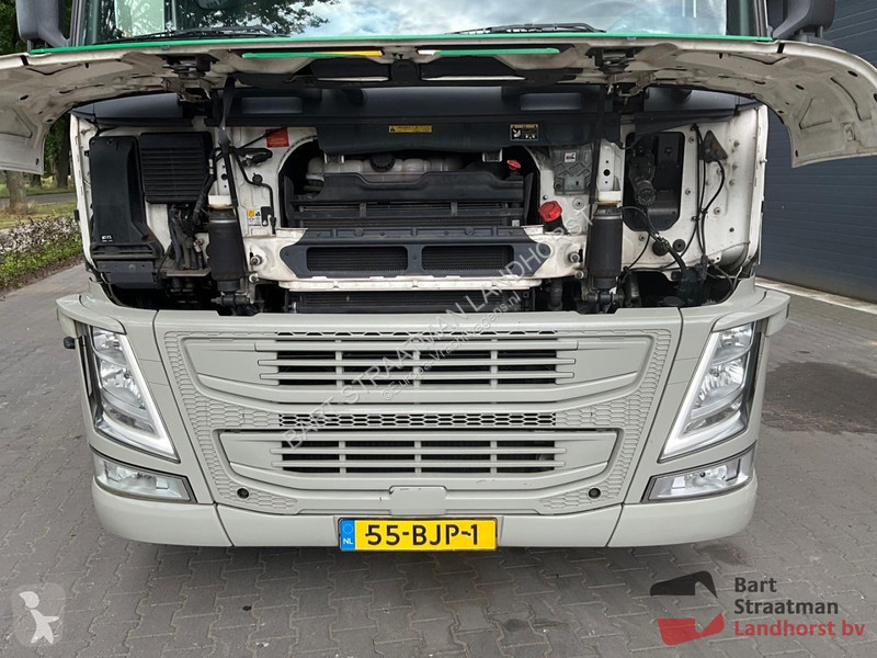 Camion Volvo FM 370 4x2 Euro 6 closed box truck...