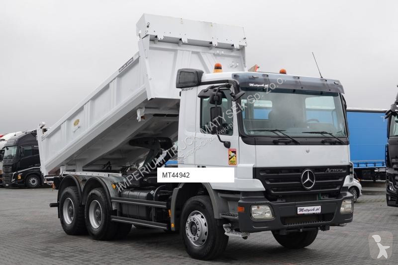Camião Mercedes ACTROS 3336