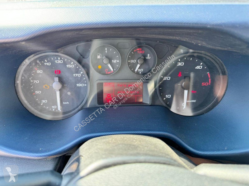 Furgoneta Iveco DAILY 35C14 CON CENTINA ALLA...