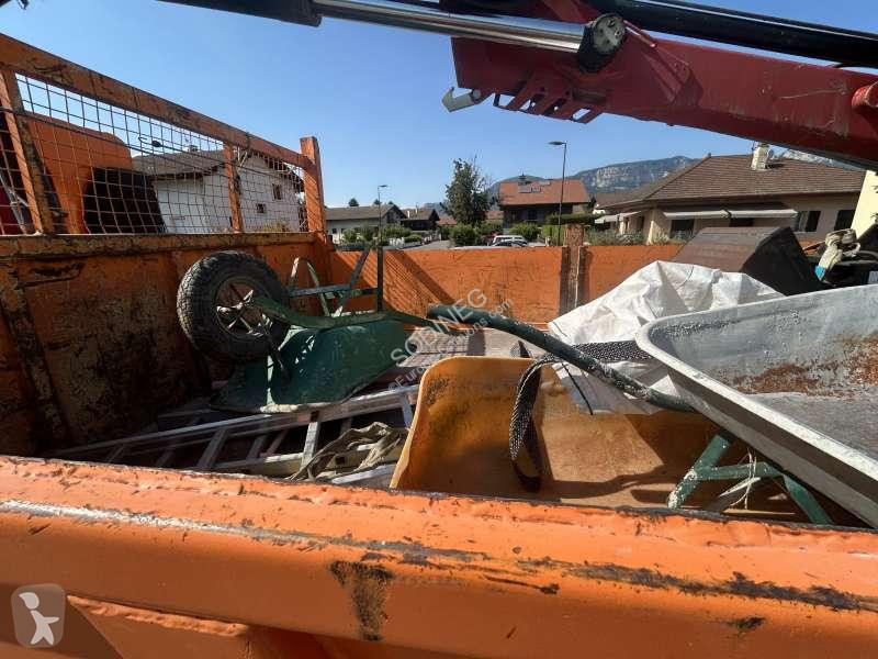Kamion Renault  Grue HMF