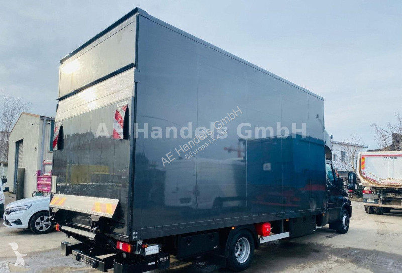 Kamion Iveco 72