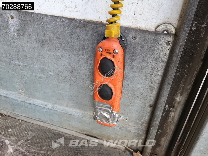 Kamion Mercedes 1221 4X2 Ladebordwand Euro 6