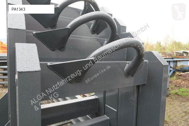 Attrezzature automezzi pesanti...
