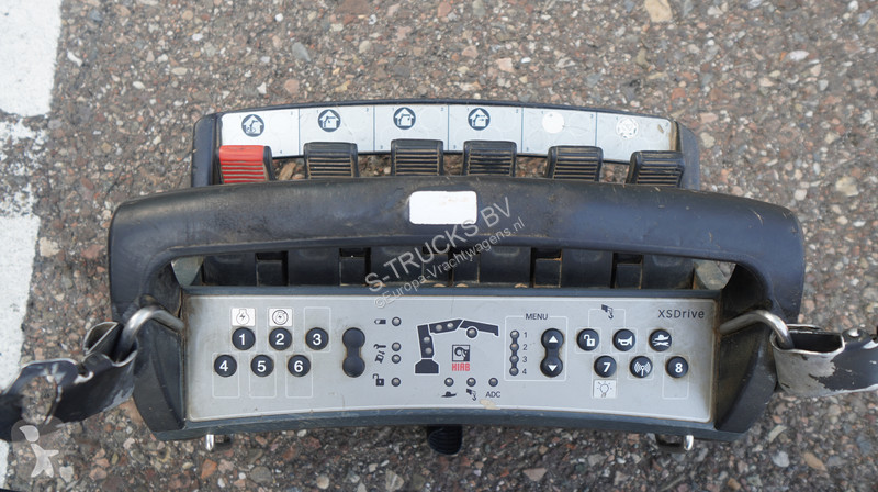 Kamion Volvo 460 8X4 OPEN BOX WITH HIAB X-HIPRO...