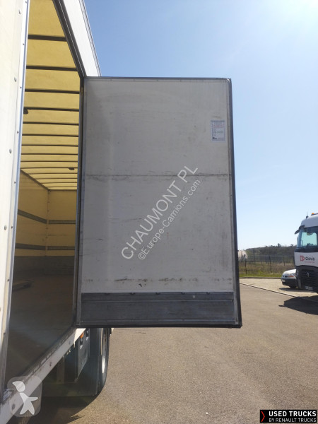 Kamion Renault D Wide