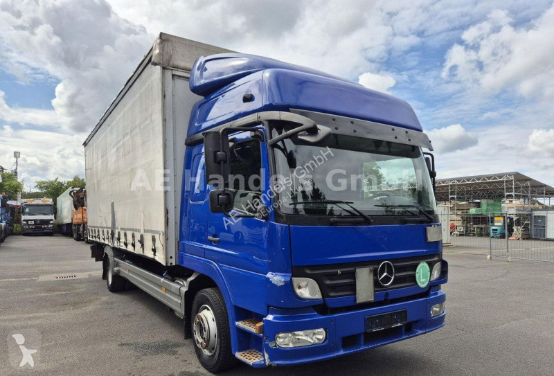 Camion Mercedes 1229