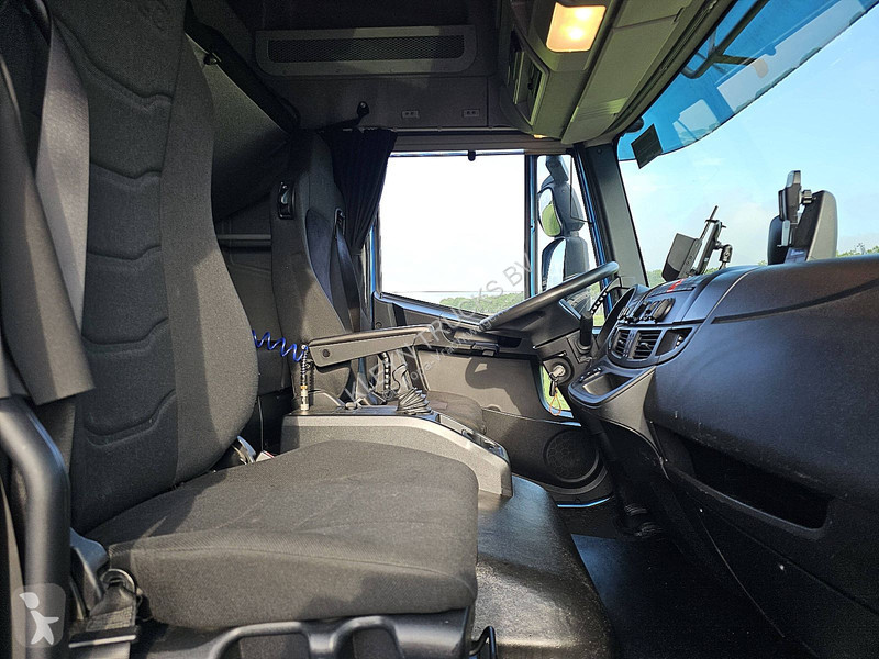 Camion Iveco 150E30 EUROCARGO Sleepcab,Edscha