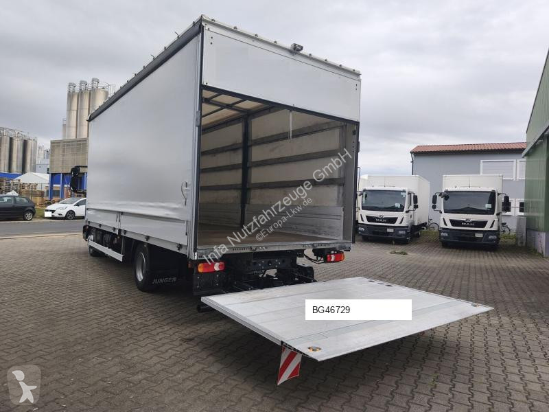 Camión Iveco 75-210