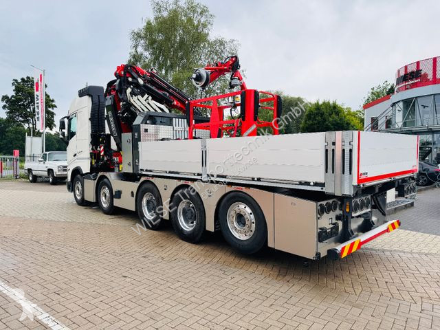 Camion Volvo 10x4 mit F1150 Ladekran,...