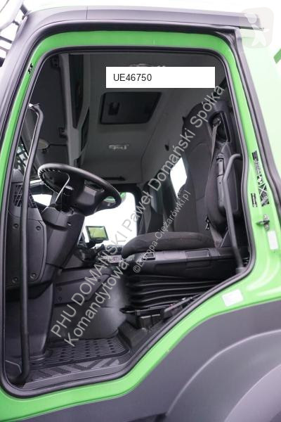 Kamion Mercedes 262 E – 7
