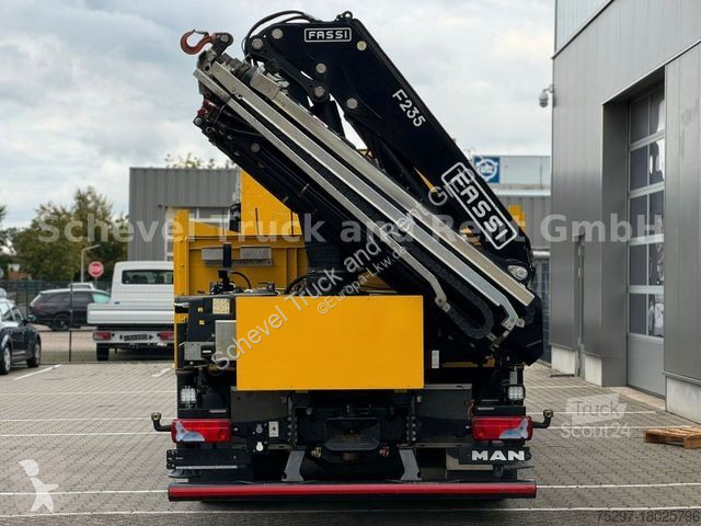 Lastbil MAN TGS 26.430 6x2-4 Pritsche mit FASSI...