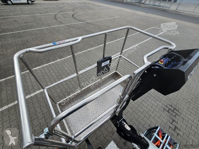 Lastbil Isuzu Teleskop-Bühne *24m* Strom,-...