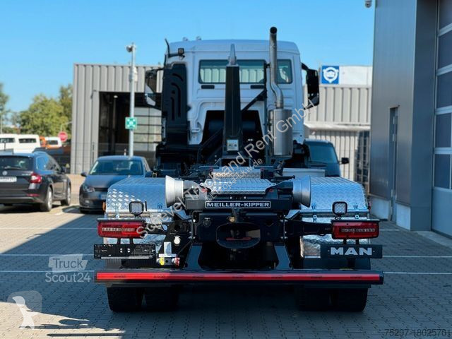 Kamion MAN TGS 35.520 8x4 BL Abrollkipper...
