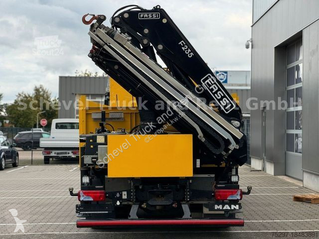 Lastbil MAN TGS 26.430 6x2-4 Pritsche mit FASSI...