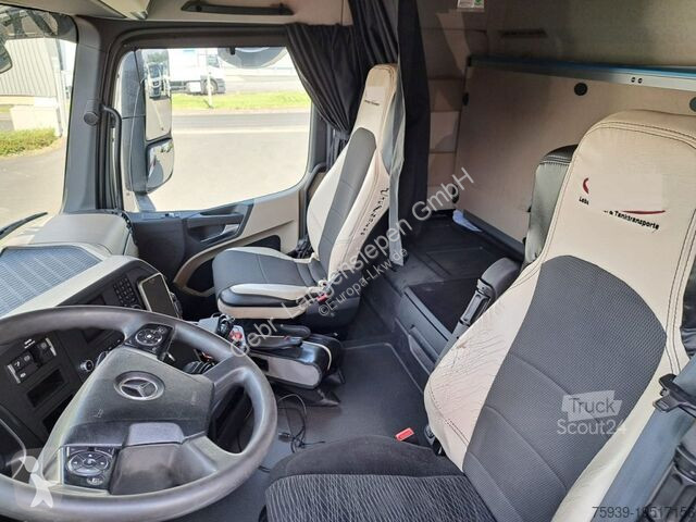 Camion Mercedes 2553 6x2 ISOLIERT