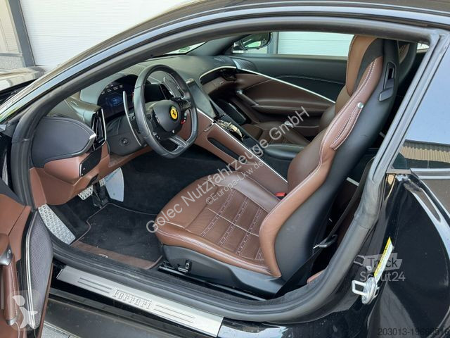 Véhicule utilitaire Ferrari Roma Coupe Schwarz