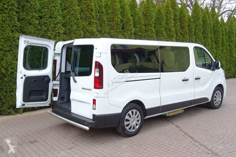 Véhicule utilitaire Renault TRAFIC L2H1 2.0dci...