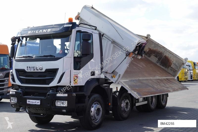 Kamion Iveco TRAKKER