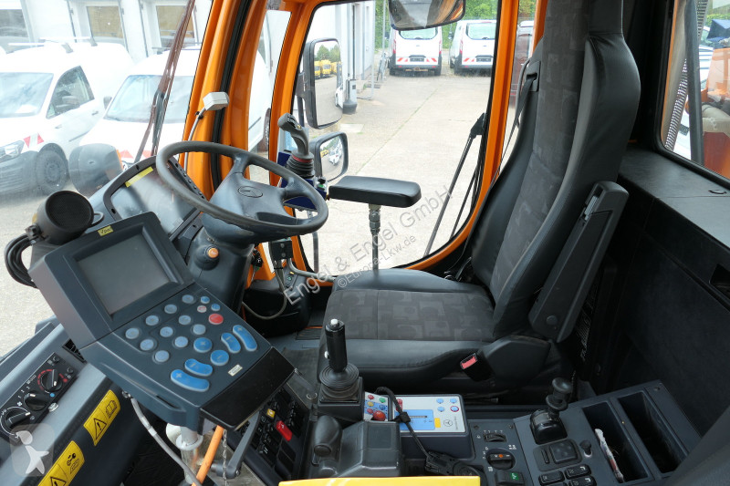 Camion Unimog U400 405/12