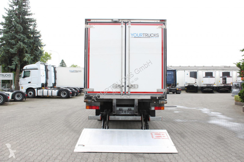 Kamion Mercedes 1824 E5 Carrier Supra Türen+LBW...