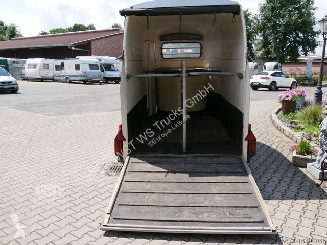 Reboque  Vollpoly 2 Pferde mit Sattelkammer