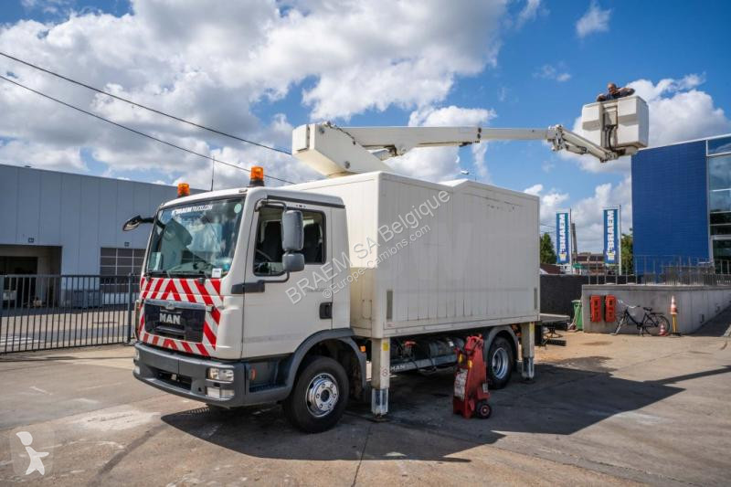 Camion MAN 12.180 BB - COMET 151 TAL