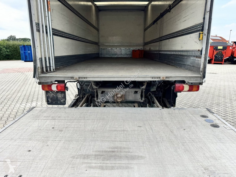 Camion Mercedes Atego 1224 Koffer mit Hebebühne