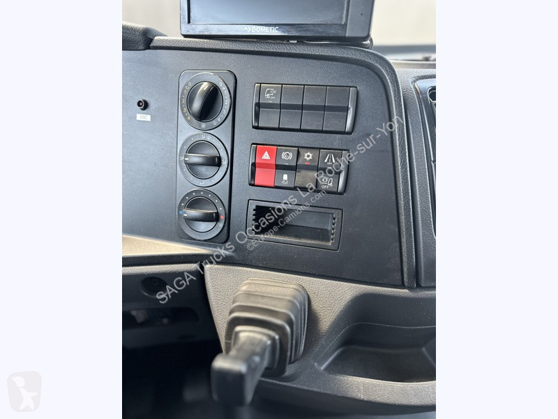 Kamion Mercedes 1218 Fourgon