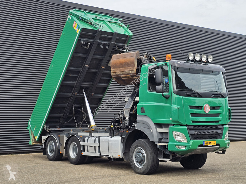 Lastbil Tatra T158/II 6X6 / HMF Z CRANE + 2...