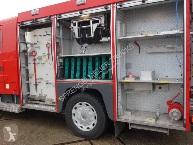 Camion Volvo 330 pk 2000 LITER WATER TANK...