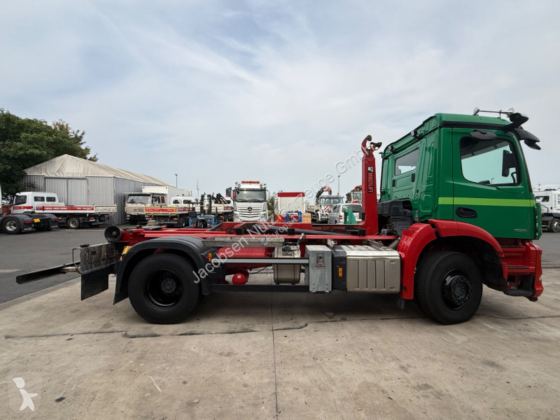 Kamion Mercedes Mercedes-Benz 1836/10,7L/Hiab...