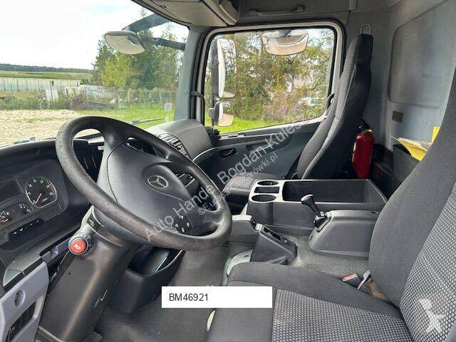 Kamion Mercedes 1218